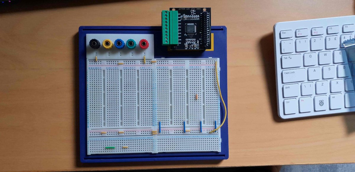 Breadboard + ADC.jpg